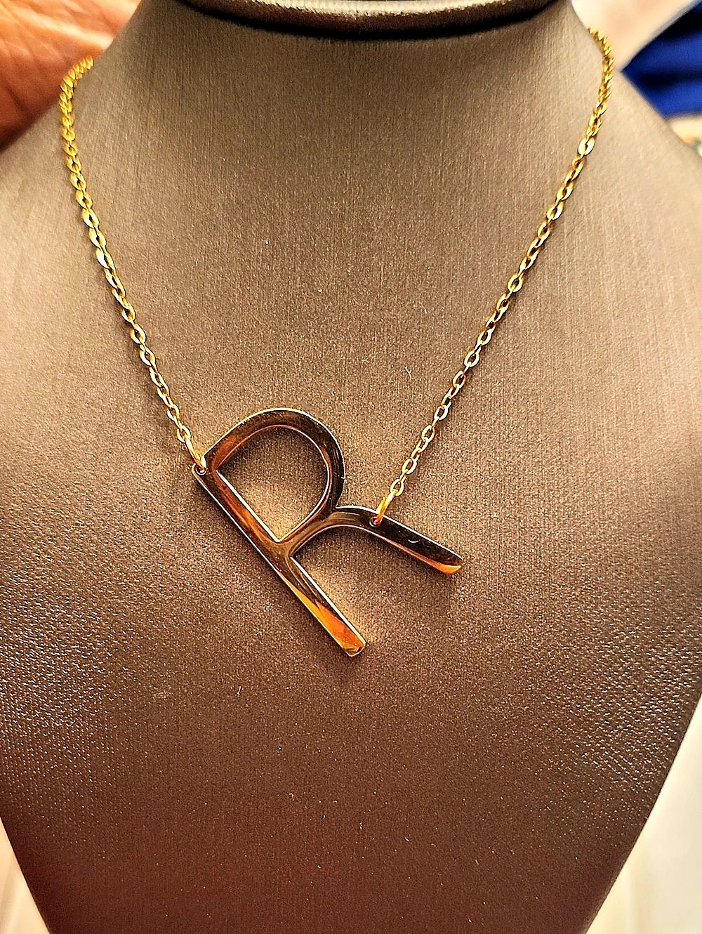 Gold-Tone R Initial Necklace Like New- STAINLESS STEEL GOLD-TONE